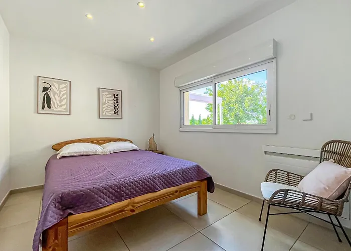 Pet Friendly In Serviers-et-Labaume